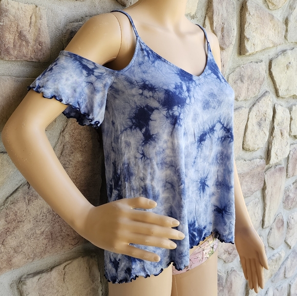 AMERICAN EAGLE | Cold Shoulder Soft & Sexy Tank/Tee - Picture 2 of 8